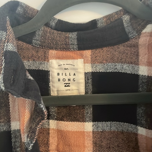 Small Billabong button up/shacket - women! - Picture 2 of 3